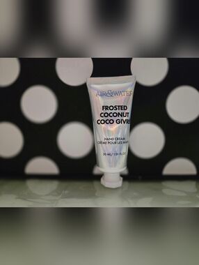 5/$25✨️Frosted Coconut Hand Cream✨️